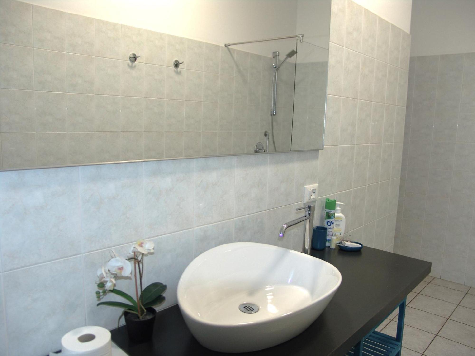 Modern Apartment Luci & Stelle Near Lake Como Nibionno Exterior foto